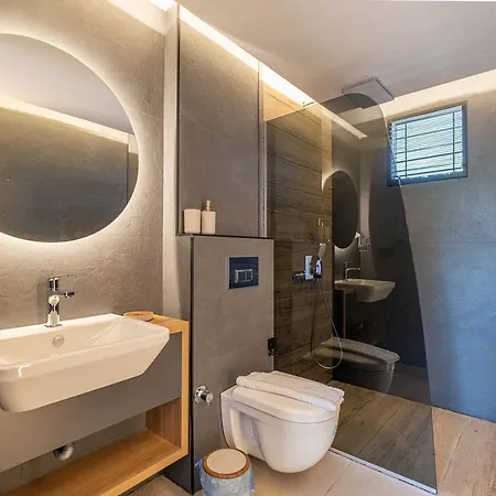 Luxurylifevillas 5-6 Villa *